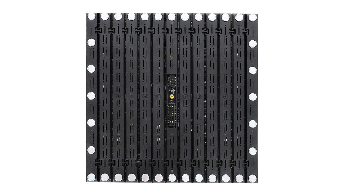 Indoor GOB P1.95 250mmx250mm Soft Flexible LED Screen Module - Image 3