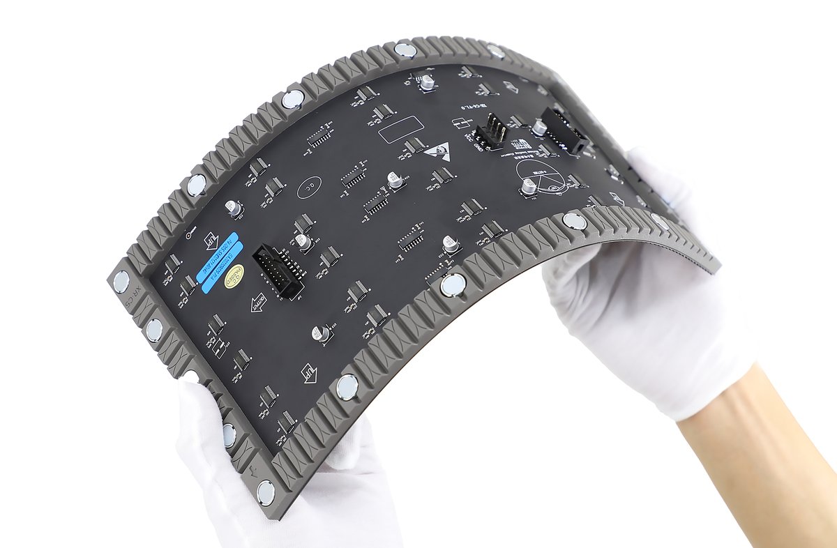 P4 Indoor 320x160mm Full Color Soft Flexible LED Screen Module - Image 5