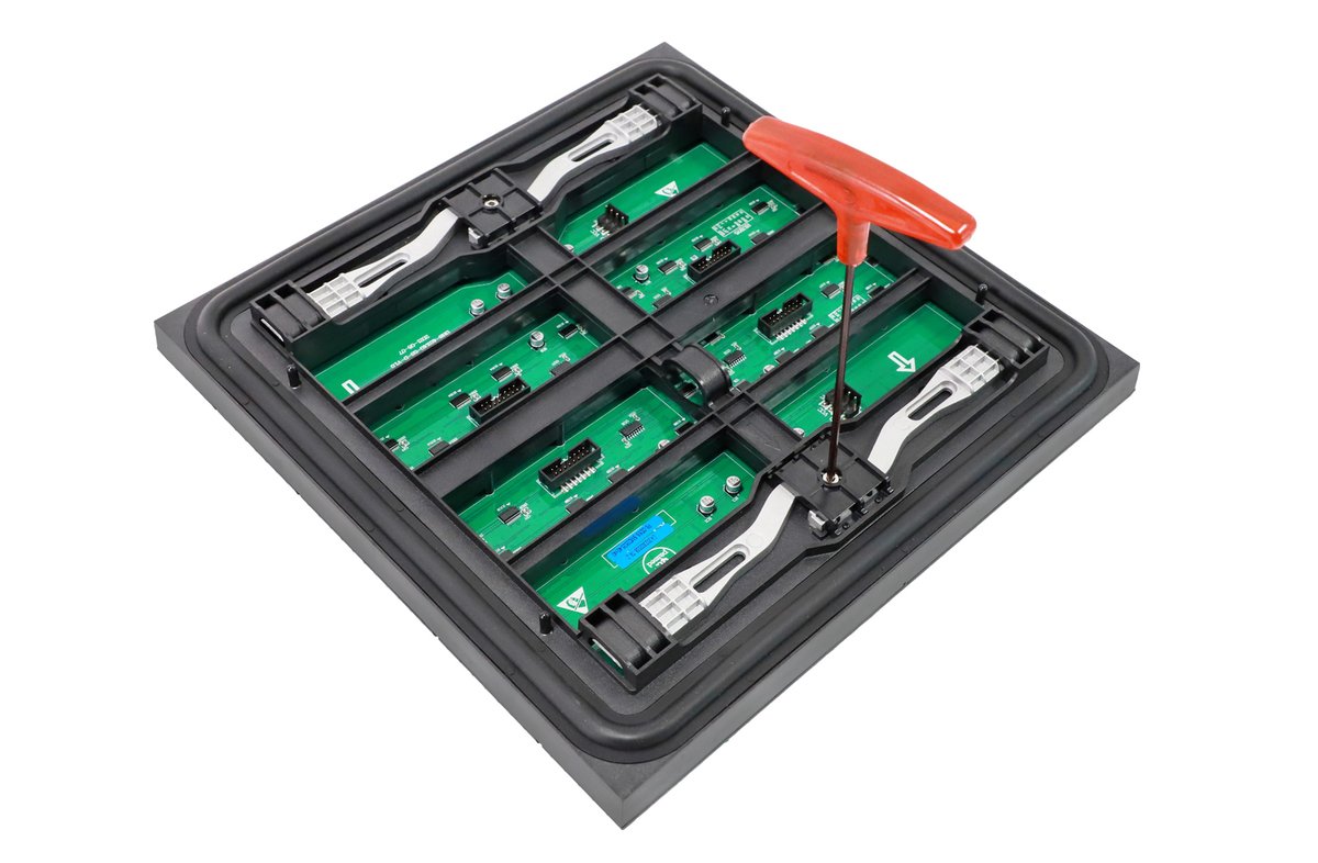 P8 Dual Maintenance LED display Module 320x320mm - Image 4
